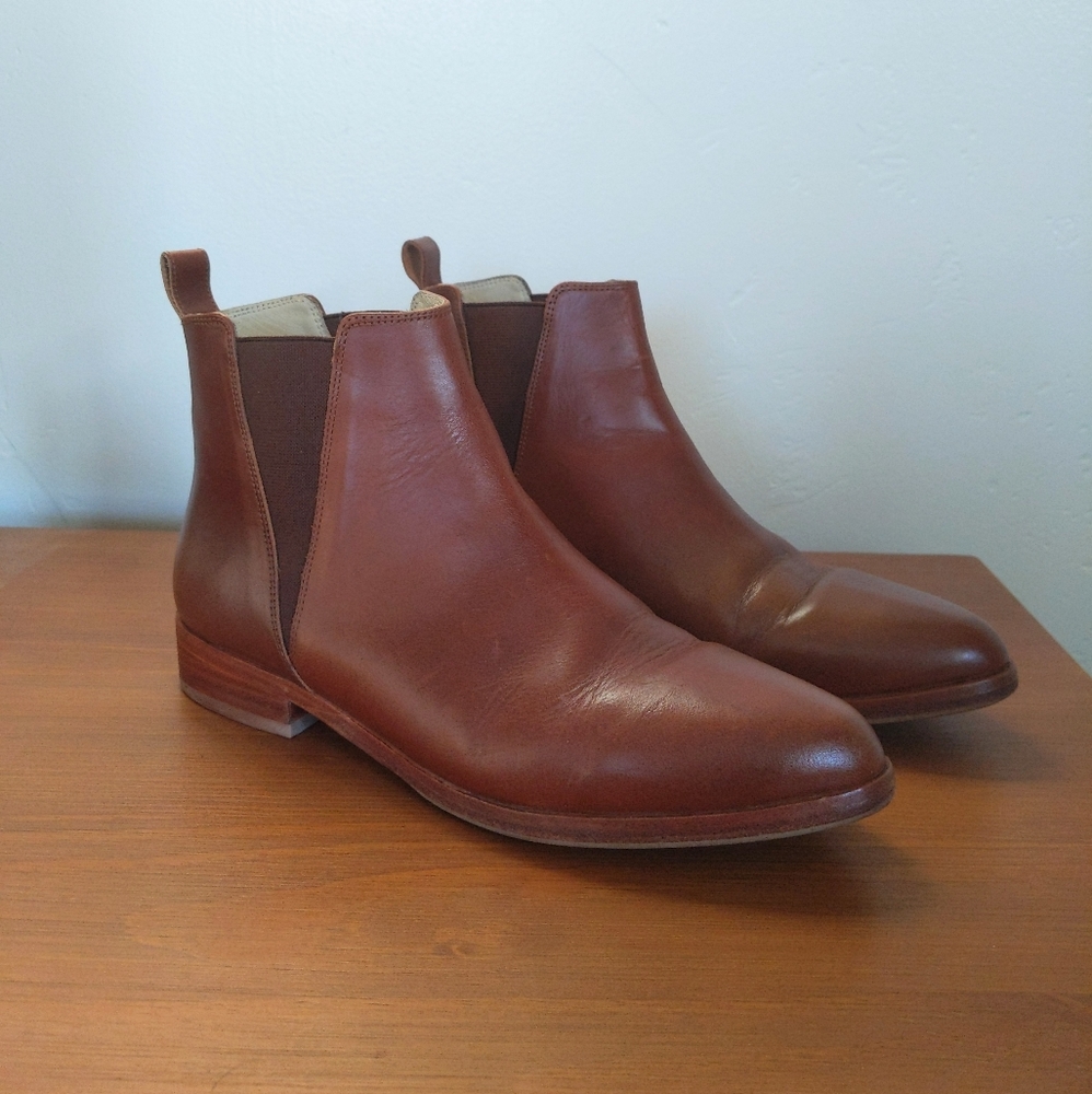 Nisolo Classic Chelsea Boot (+ protective sole), women's 9.5, brandy leather